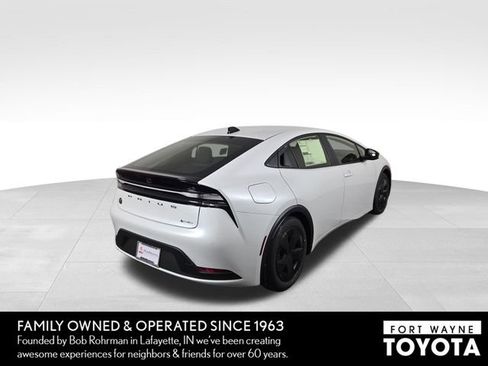 Used 2026 Toyota Prius Plug-In Hybrid image 7