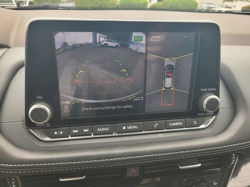Used 2023 Nissan Rogue SL FWD image 22
