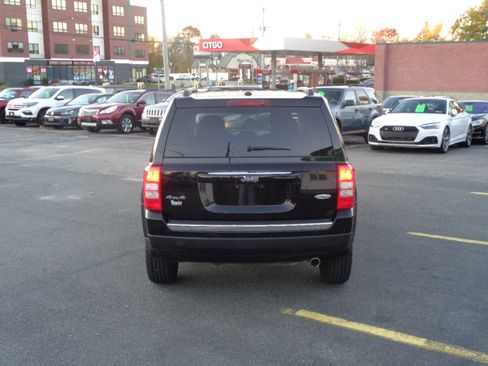 Used 2017 Jeep Patriot High Altitude image 13