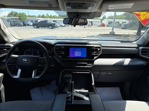 Used 2024 Toyota Tundra SR5 w/ SR5 Convenience Package AWD/4WD image 17