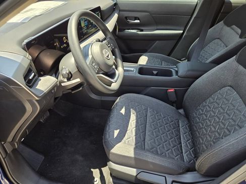 New 2026 Nissan Kicks SV w/ Cold Weather Package FWD image 17