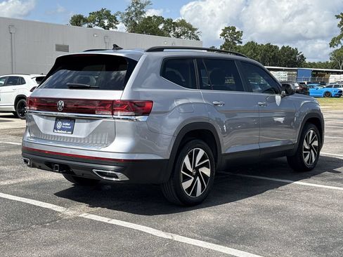 Used 2024 Volkswagen Atlas SE FWD image 5