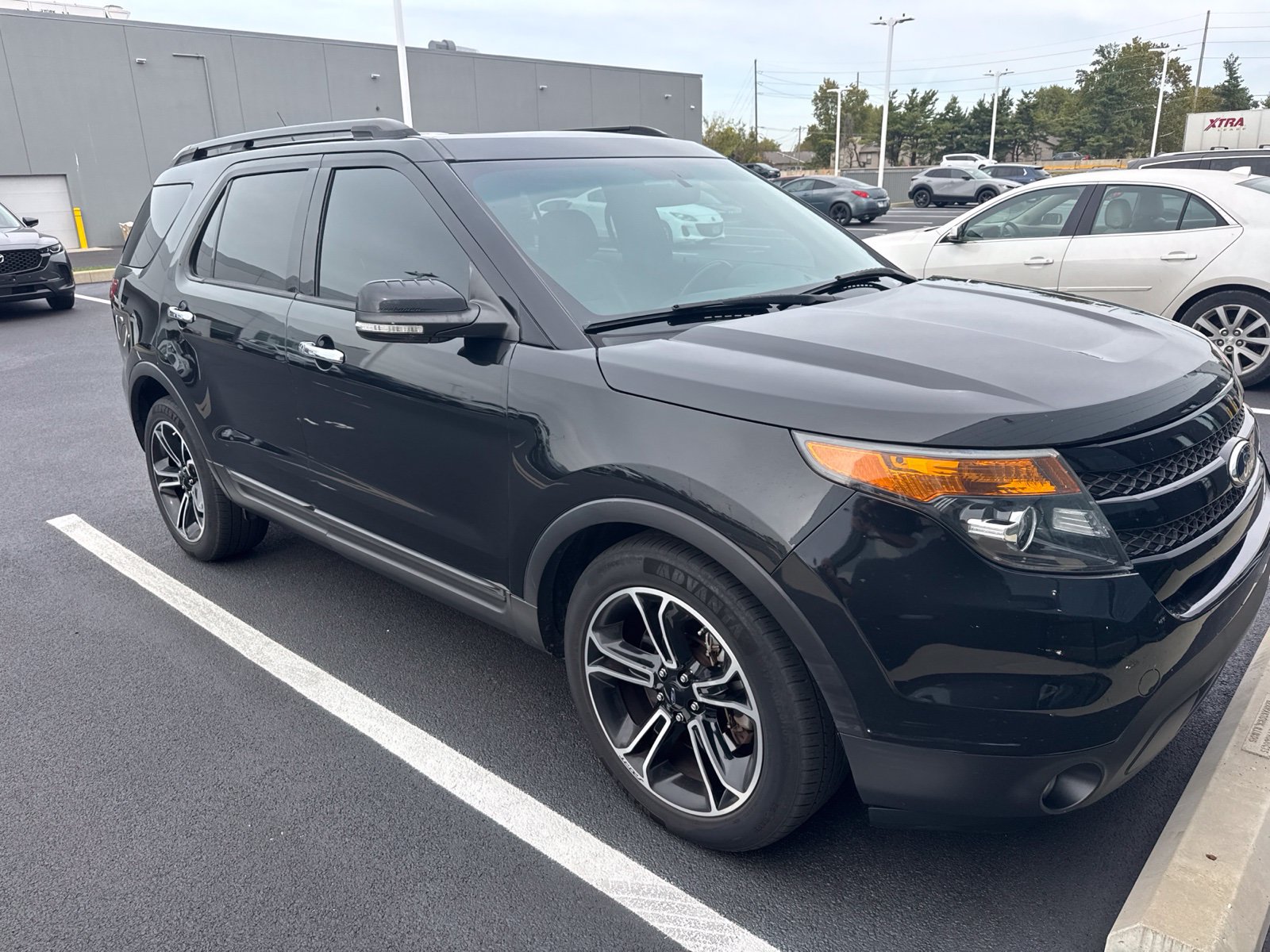 Used 2014 Ford Explorer Sport w/ Equipment Group 401A AWD/4WD image 2
