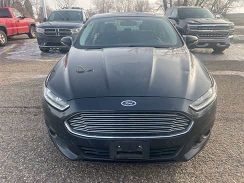 Used 2013 Ford Fusion SE image 2
