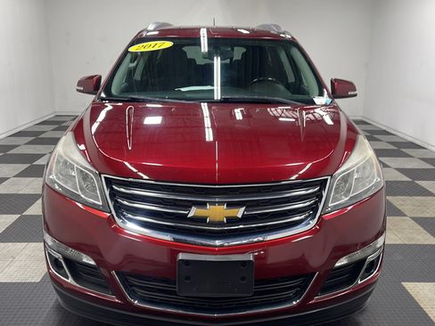 Used 2017 Chevrolet Traverse LT w/ Style and Technology Package FWD image 6
