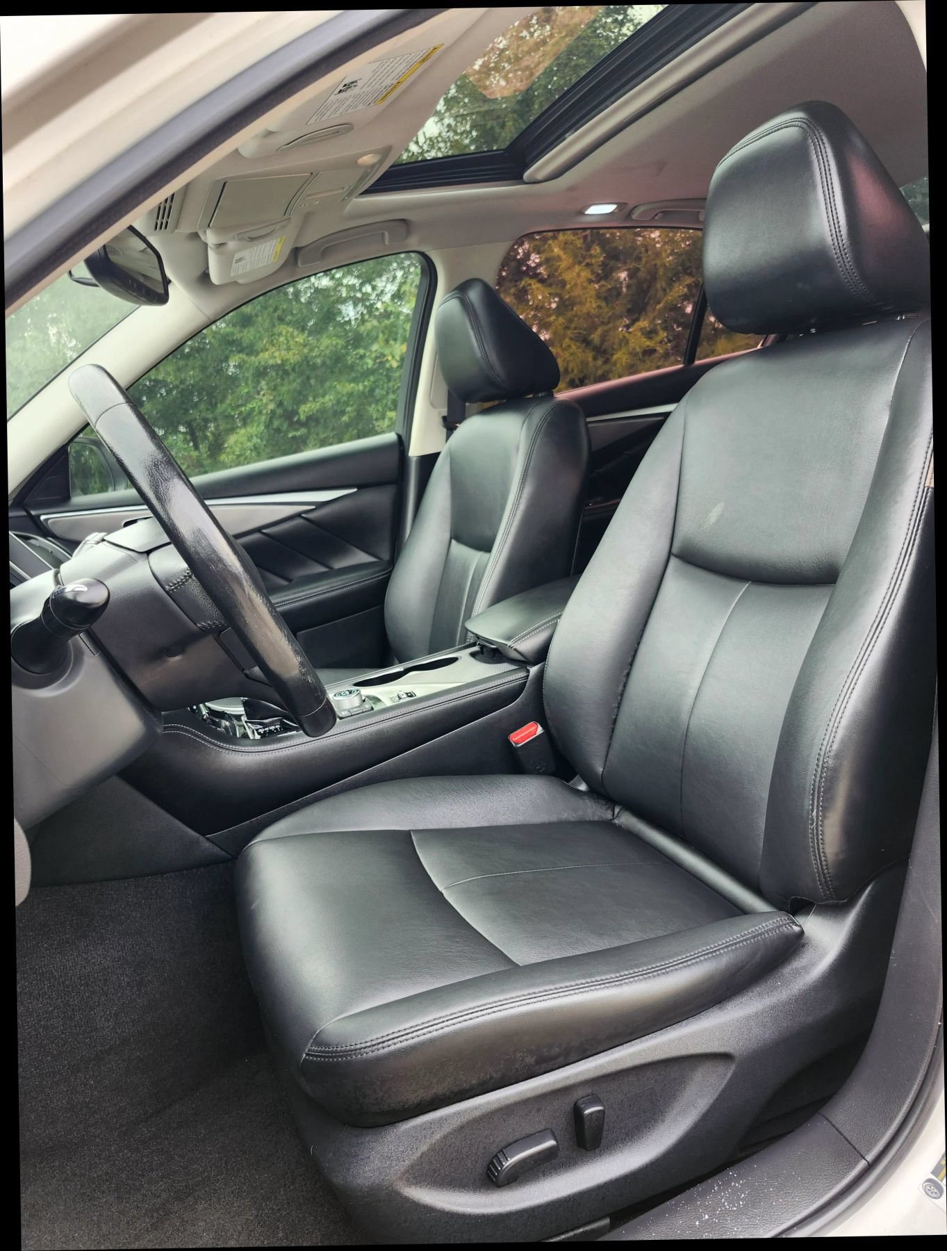 Used 2015 INFINITI Q50 Premium w/ Navigation Package AWD/4WD image 12
