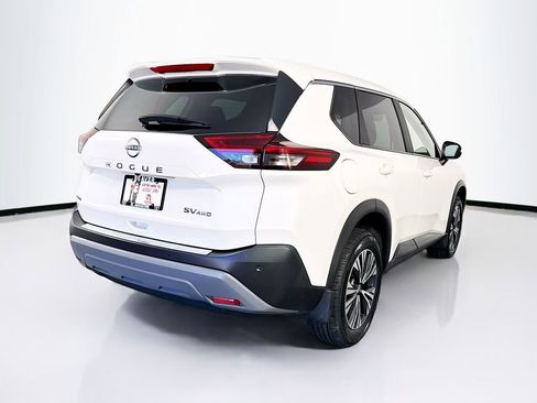 Used 2023 Nissan Rogue SV image 10