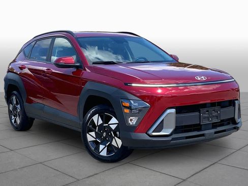 Used 2025 Hyundai Kona SEL AWD/4WD image 3