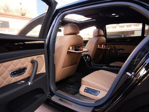 Used 2017 Bentley Flying Spur S W12 image 13