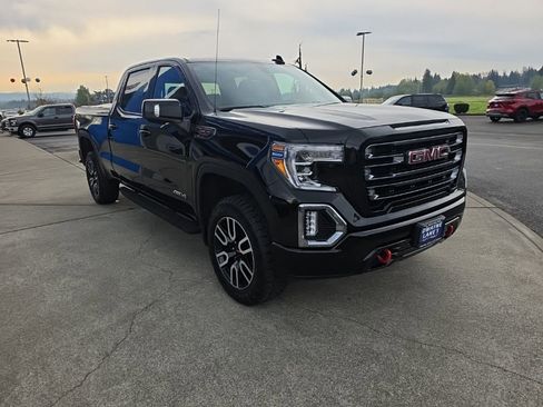 Used 2022 GMC Sierra 1500 AT4 w/ AT4 Preferred Package image 8
