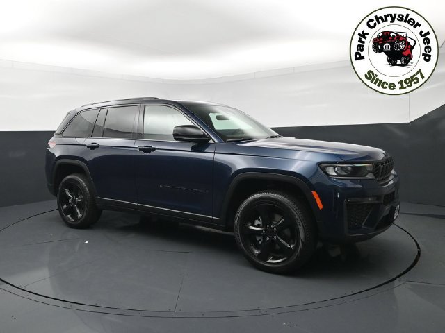 New 2026 Jeep Grand Cherokee Limited w/ Limited Altitude Package AWD/4WD image 1