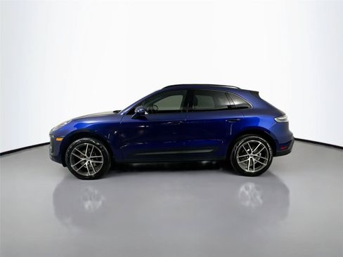 Certified 2026 Porsche Macan AWD/4WD image 2