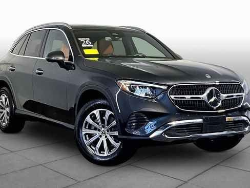 Used 2026 Mercedes-Benz GLC 300 4MATIC image 2