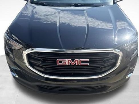 Used 2019 GMC Terrain SLE w/ Driver Convenience Package FWD image 3
