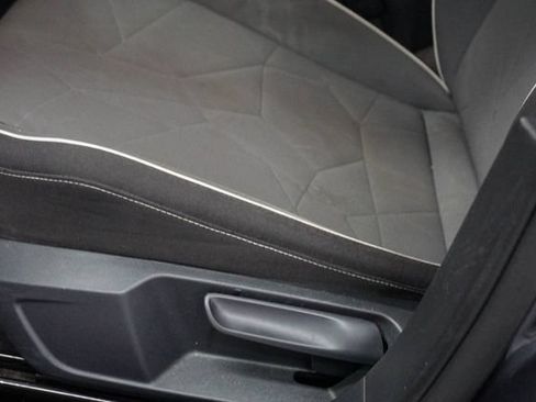 Used 2025 Volkswagen Jetta Sport FWD image 8
