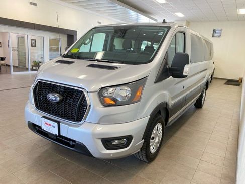 Certified 2023 Ford Transit 350 XLT RWD image 4