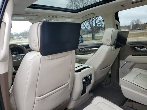 Used 2021 GMC Yukon Denali w/ Denali Ultimate Package image 28