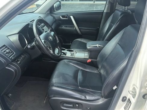 Used 2013 Toyota Highlander SE AWD/4WD image 9