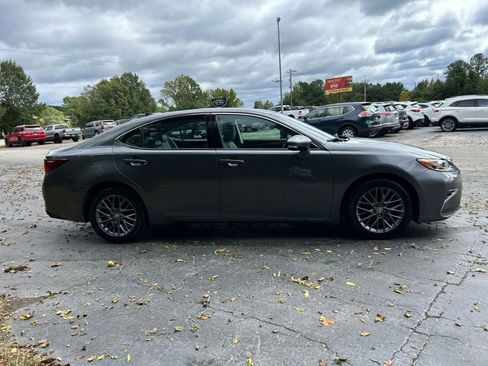 Used 2018 Lexus ES 350 w/ Navigation System Package image 6