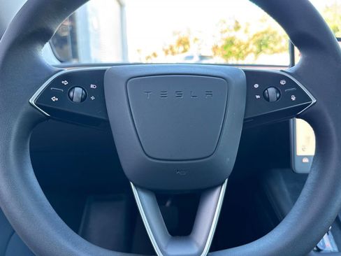 Used 2024 Tesla Model 3 Standard Range image 21