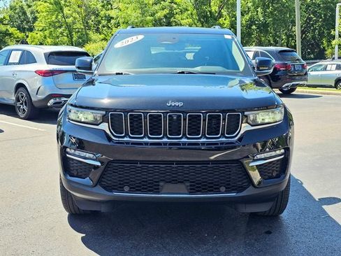 Used 2023 Jeep Grand Cherokee Limited w/ Luxury Tech Group II AWD/4WD image 7