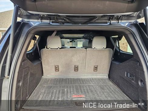 Used 2021 GMC Yukon XL SLT w/ SLT Luxury Plus Package image 9