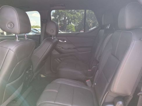 Certified 2023 Chevrolet Traverse RS w/ LPO, Cargo Package FWD image 17