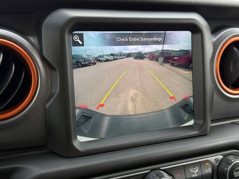 Used 2022 Jeep Gladiator Mojave w/ LED Lighting Group AWD/4WD image 18