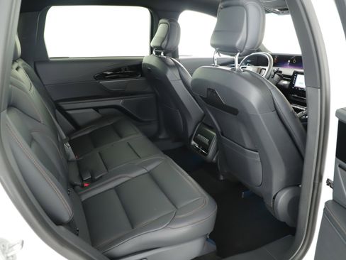 Used 2024 Lincoln Nautilus Premier w/ Jet Appearance Package AWD/4WD image 20