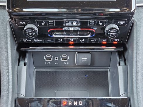 New 2025 Jeep Grand Cherokee Altitude image 19