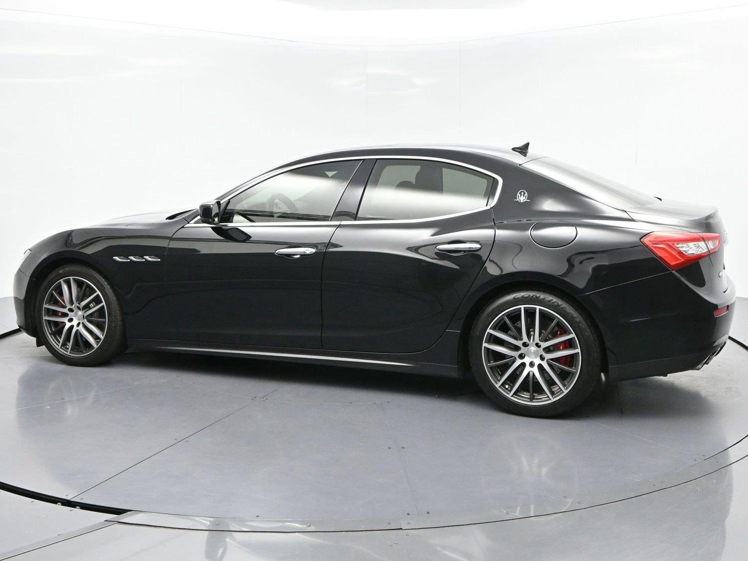 Used 2015 Maserati Ghibli RWD image 4