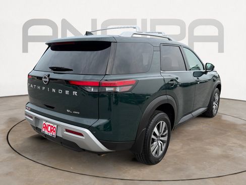 Used 2025 Nissan Pathfinder SL AWD/4WD image 11