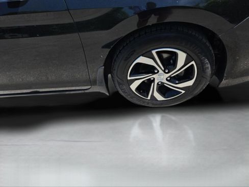 Used 2016 Honda Accord LX image 34