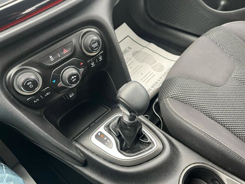 Used 2014 Dodge Dart SXT image 20