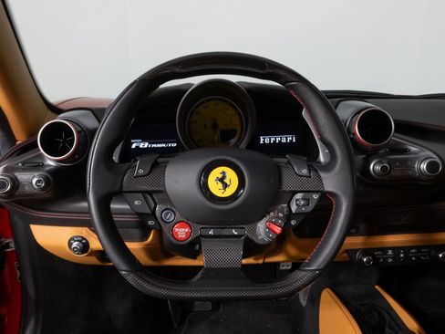 Used 2021 Ferrari F8 Tributo image 32