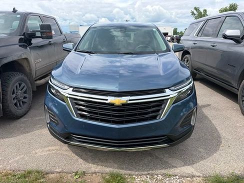 Used 2024 Chevrolet Equinox LT w/ LPO, Floor Liner Package FWD image 2
