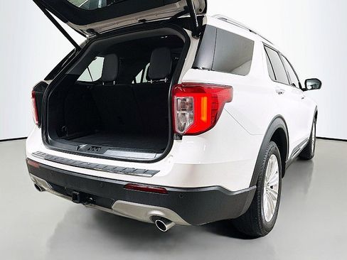 Used 2023 Ford Explorer Limited w/ Equipment Group 301A image 28
