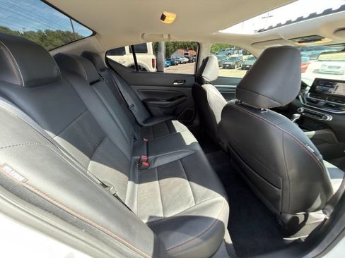 Used 2024 Nissan Altima 2.5 SR w/ SR Premium Package AWD/4WD image 10