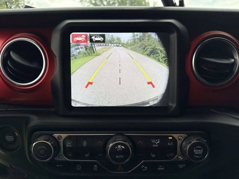 Used 2021 Jeep Wrangler Unlimited Rubicon AWD/4WD image 19