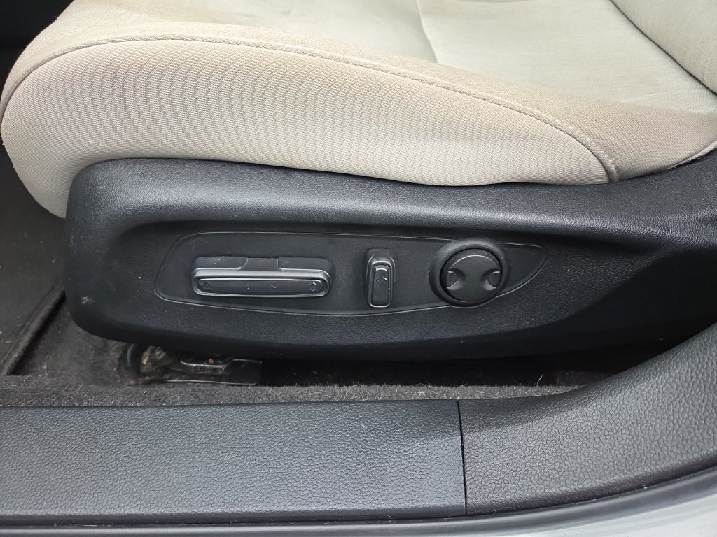 Certified 2023 Honda Accord EX image 12
