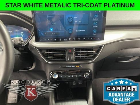 Used 2024 Ford Escape Platinum AWD/4WD image 16
