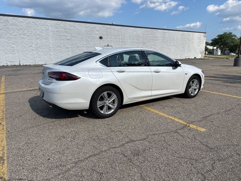 Used 2019 Buick Regal Preferred w/ Sights and Sounds Package FWD image 20