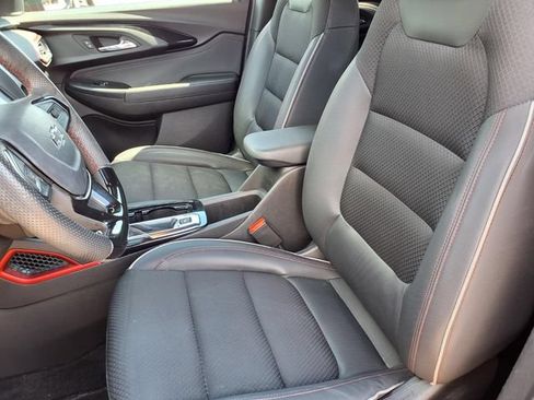 Used 2023 Chevrolet TrailBlazer RS FWD image 3