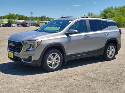 Used 2024 GMC Terrain SLE w/ Driver Convenience Package