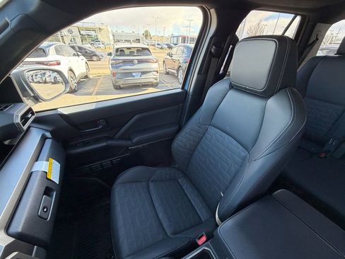 Used 2026 Toyota 4Runner TRD Off-Road Premium image 23