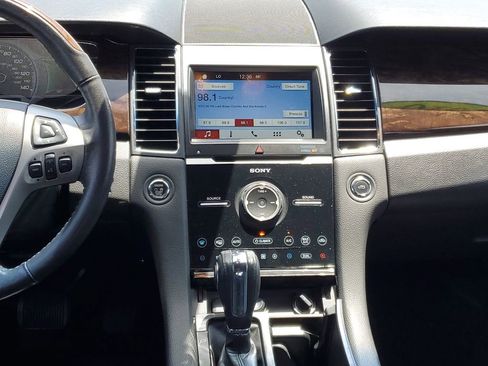 Used 2016 Ford Taurus Limited w/ Equipment Group 301A FWD image 27