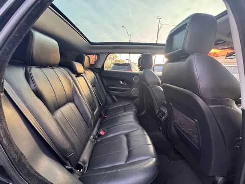 Used 2016 Land Rover Range Rover Evoque SE image 16