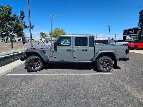 Used 2021 Jeep Gladiator Rubicon AWD/4WD image 2