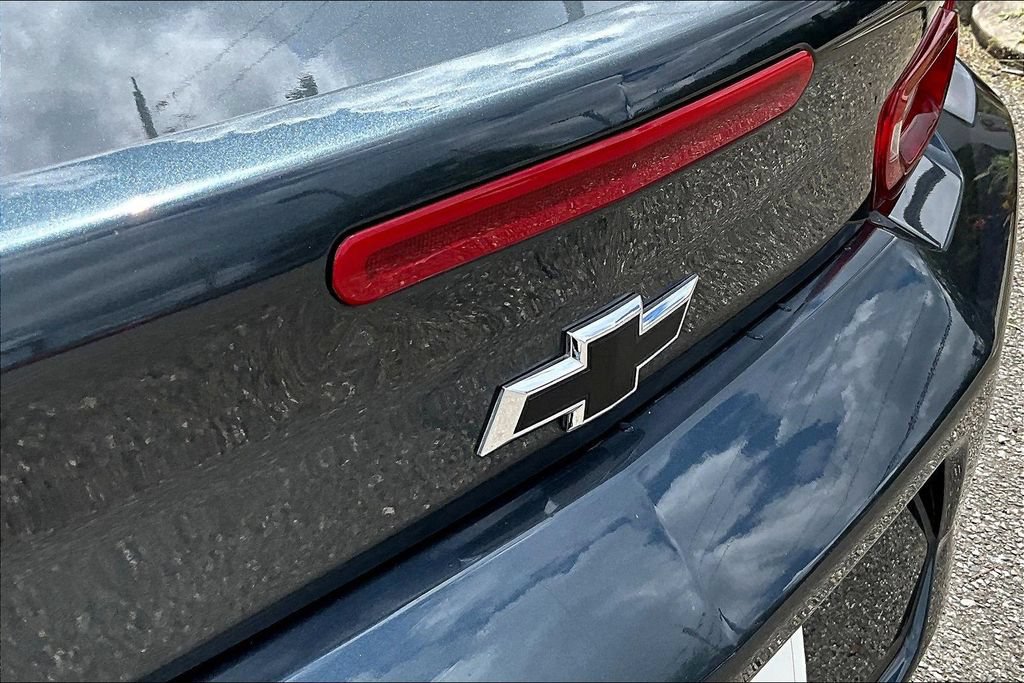 Used 2022 Chevrolet Camaro LT w/ Technology Package RWD image 23