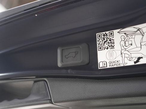 Used 2024 Toyota RAV4 Limited image 19